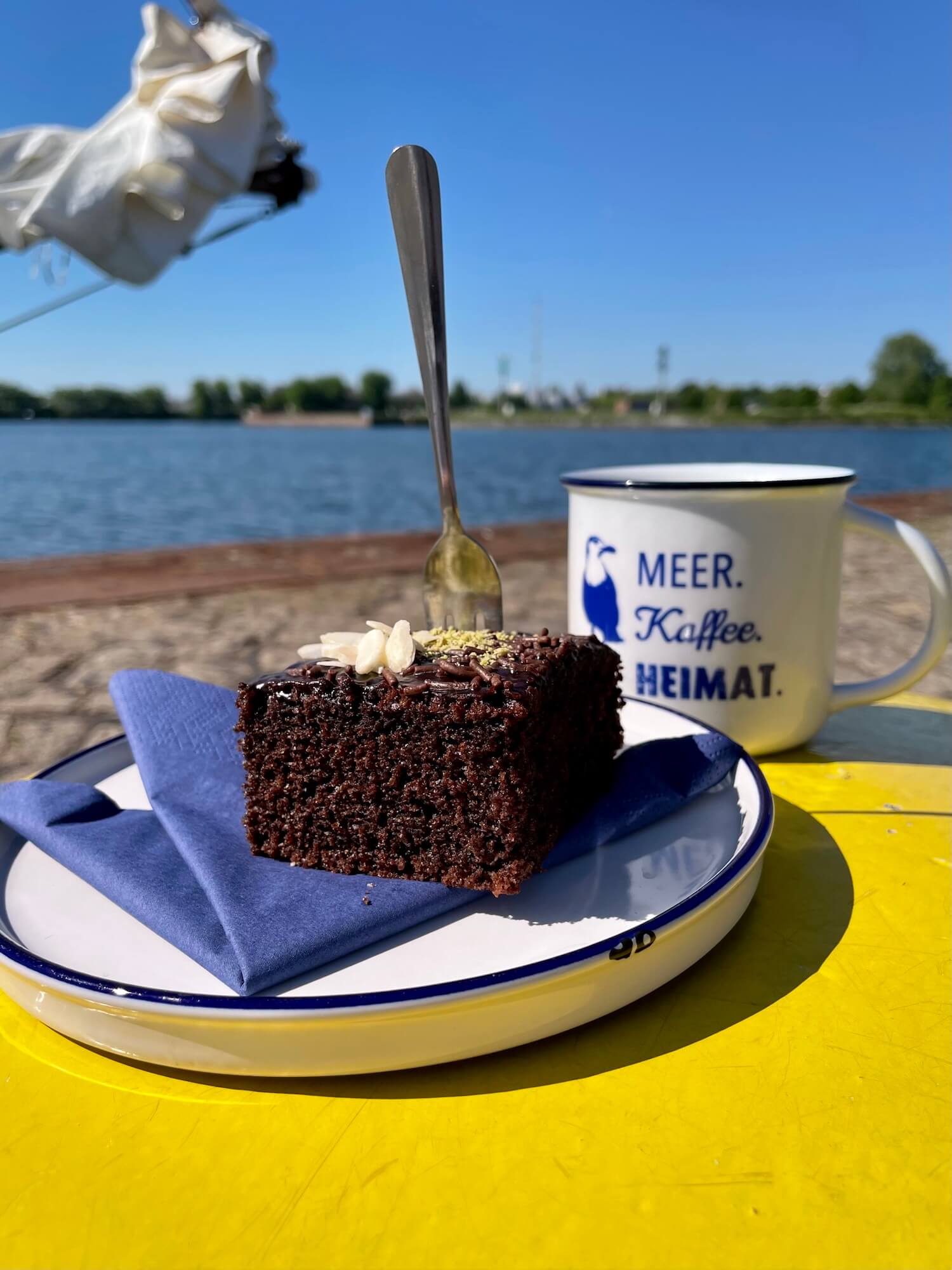 Kuchen im Schiffercafé Kiel